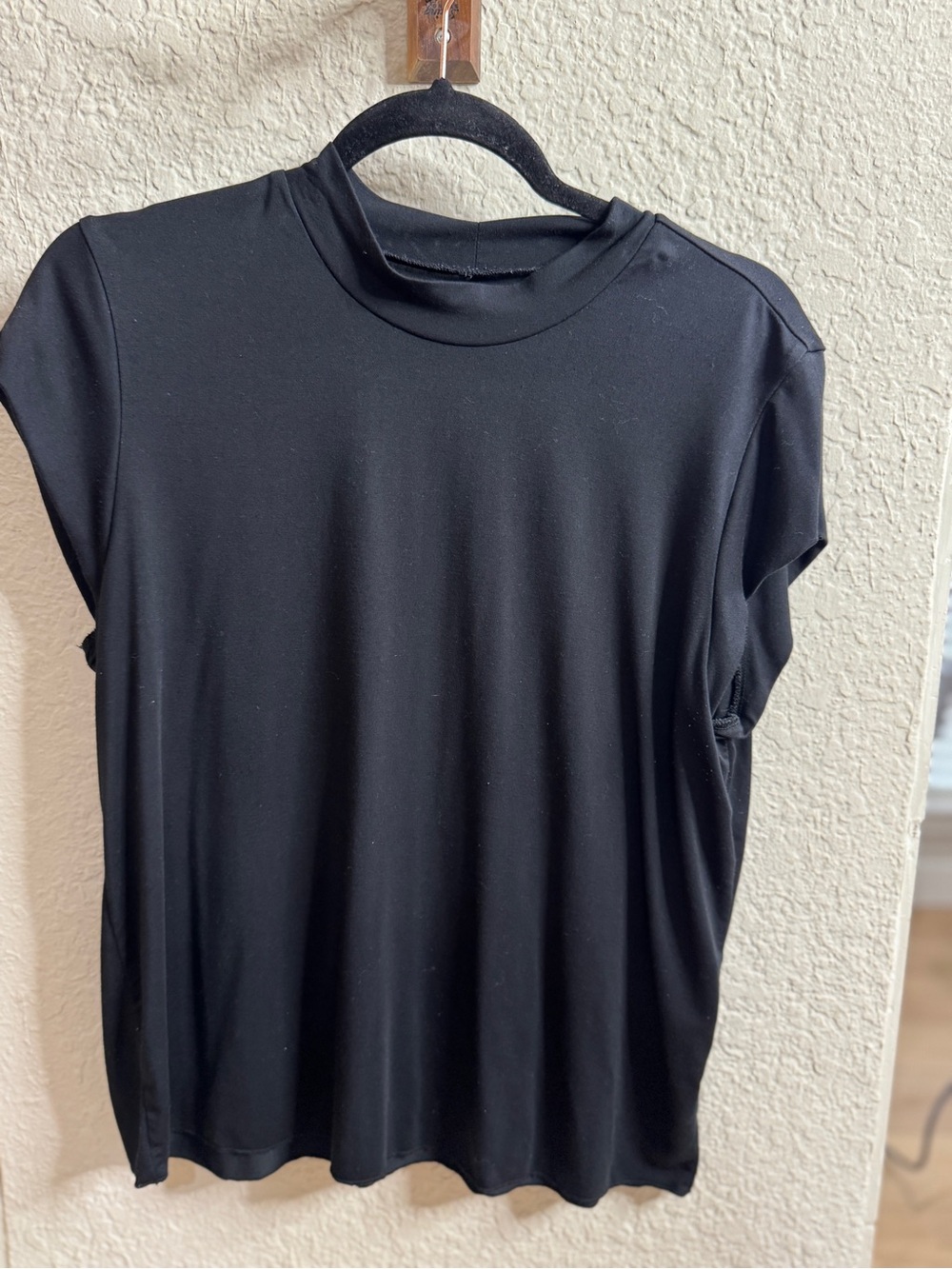 Versona Black Short-Sleeve Mock Neck Top